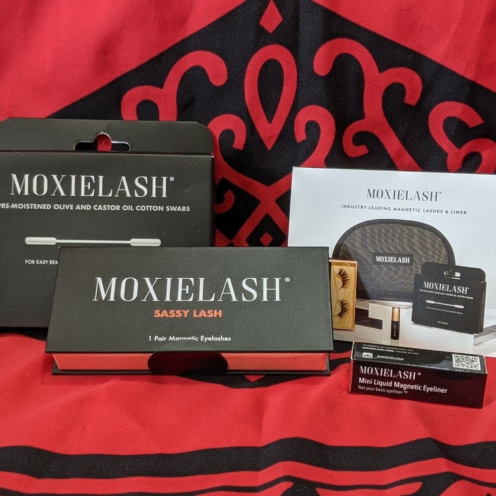 Moxie lash Sassy Lash Luxe kit